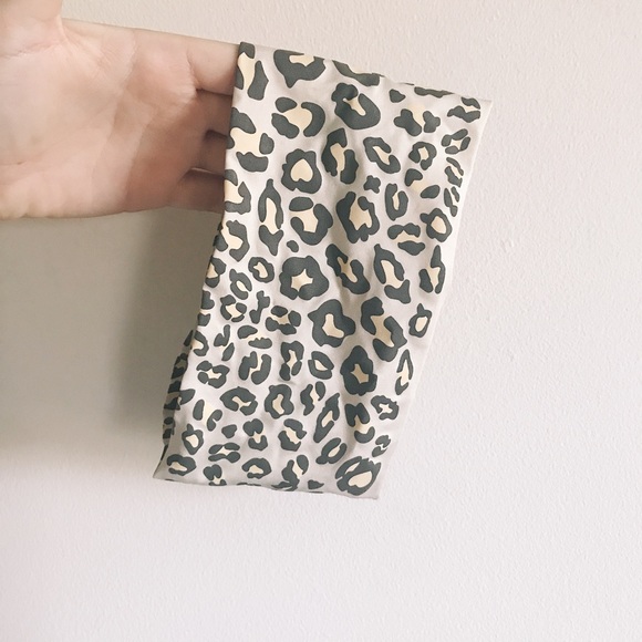 Forever 21 Accessories - Cheetah Leopard Headband